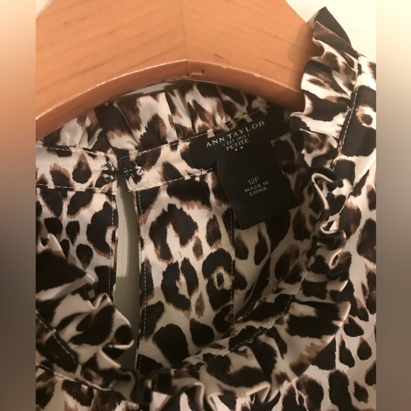 Ann Taylor Leopard Print Sleeveless Blouse - Picture 3 of 4